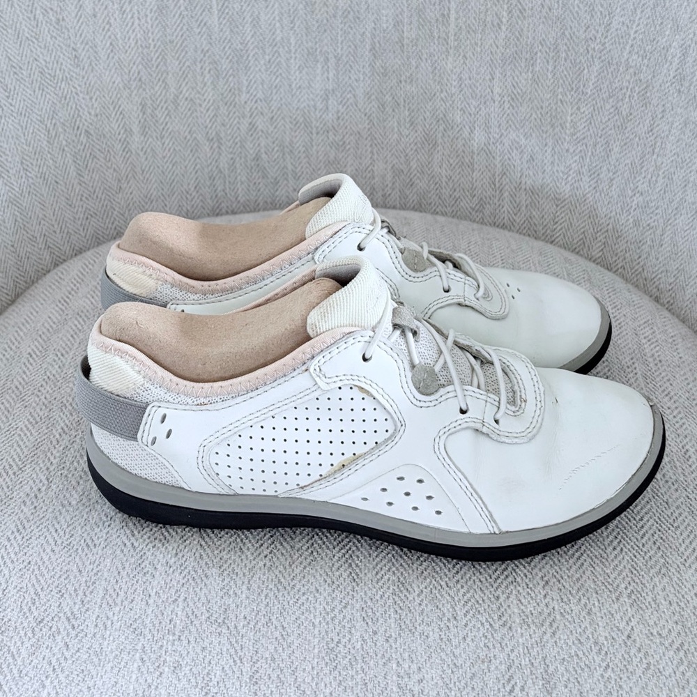 Clarks Women’s White Comfort Leather Sneakers